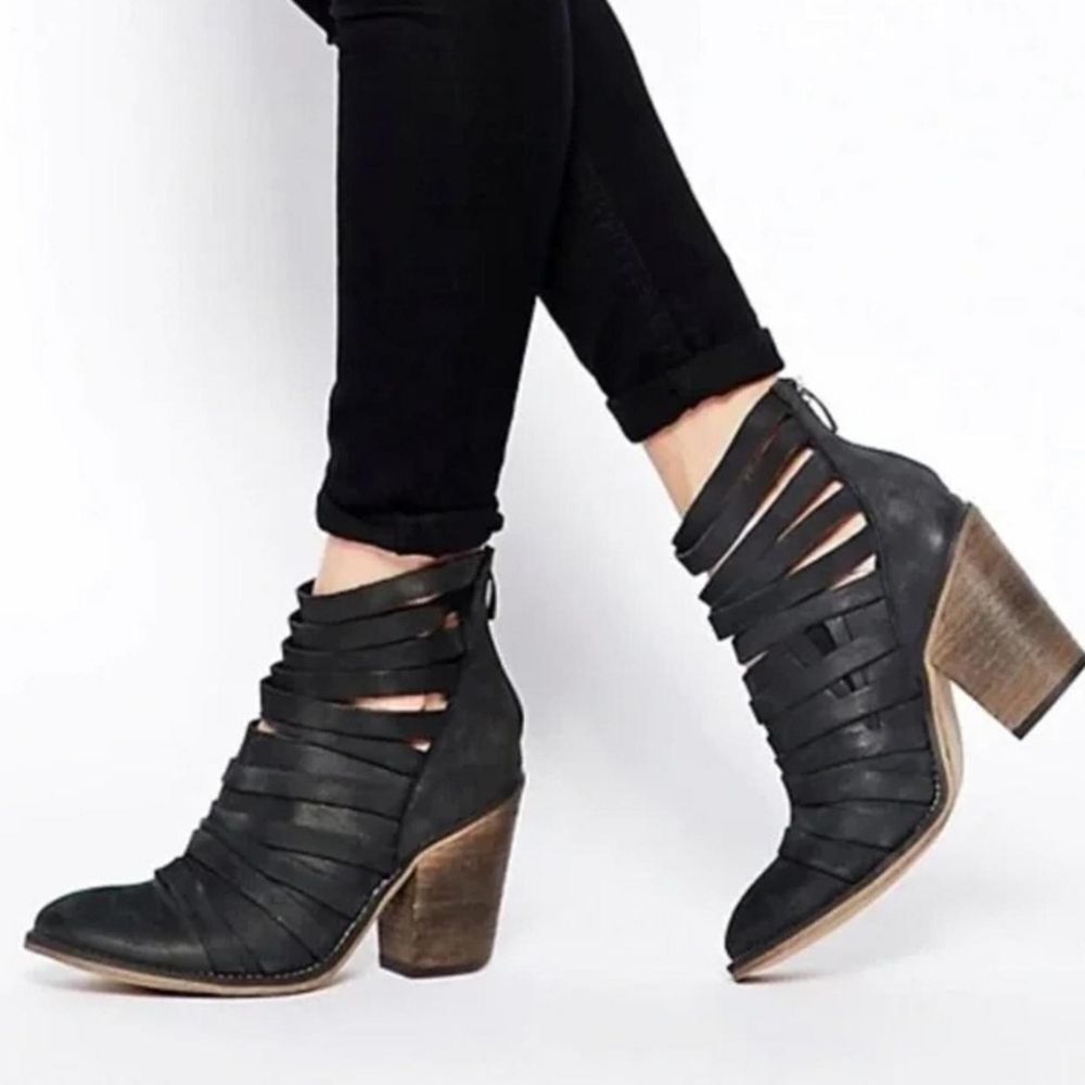 Free People Boho Whimsigoth Hybrid Chunky Strappy Booties Size 9
